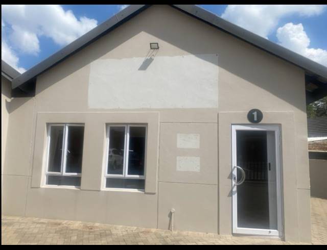 BUSINESS PROPERTY TO RENT IN CLUBVIEW